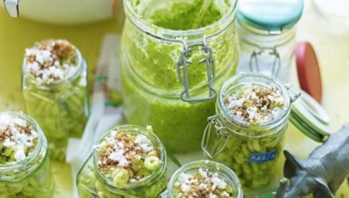 Otravă la borcan: Acest sos considerat sănătos este mai nociv decât mâncarea de la fast-food