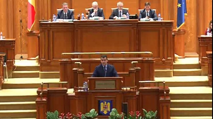 Șef de partid din Opoziție: în sală se află un condamnat penal, dați-l afară!