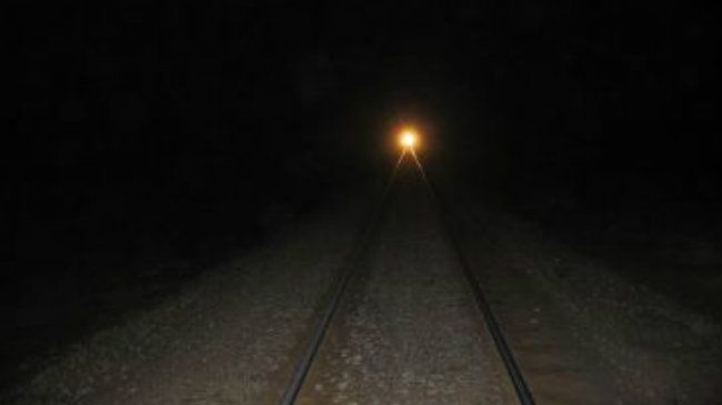 Traficul feroviar, afectat în Capitală. Un bărbat s-a aruncat în fața trenului 