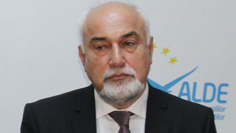 Vosganian:"Suntem nevoiţi să îl tolerăm până la alegeri pe Iohannis"