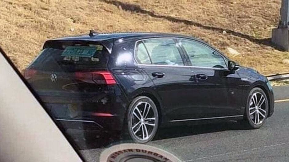 VW Golf 8. Noul hatchback al nemţilor a fost surprins complet necamuflat