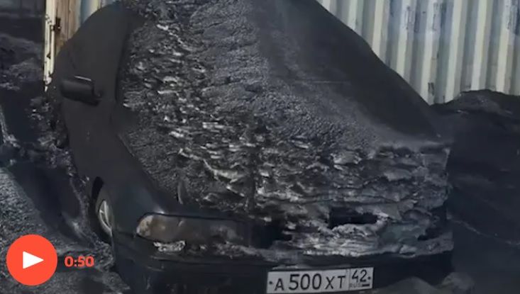 A nins cu zăpadă neagră în Siberia. Imagini apocaliptice