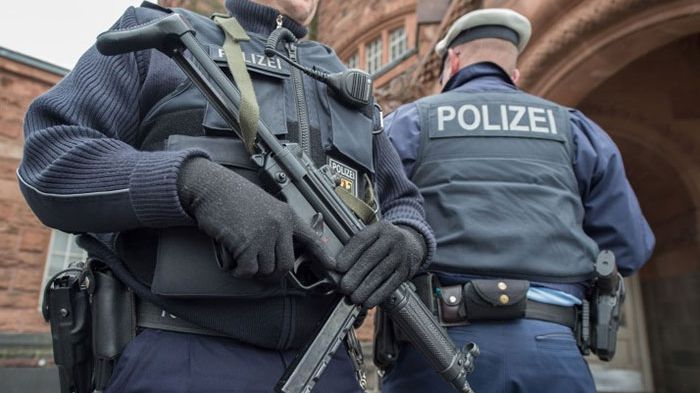 Germania: 11 persoane reţinute sub suspiciunea de planificare a unui atentat "terorist islamist"