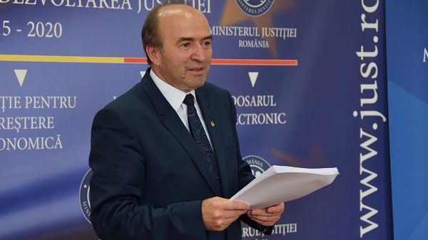 Candidații la ,,DNA Europa'', în fața lui Toader