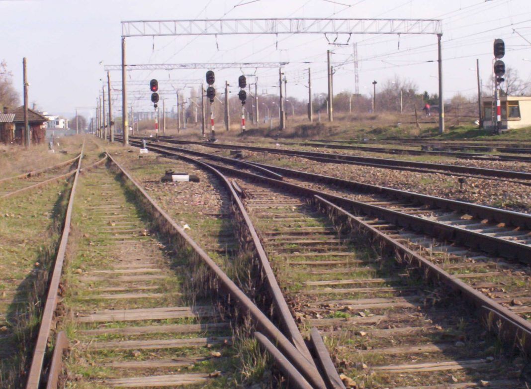 Accident mortal pe Valea Oltului, un autoturism a fost lovit de tren (VIDEO)
