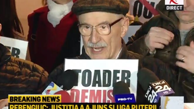 Actorii au protestat pe treptele TNB. Ar putea să-şi suspende activitatea