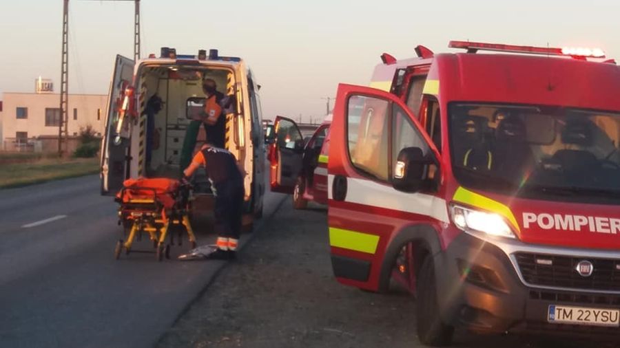 Mașină răsturnată, pe o șosea din Timiș: o victimă 