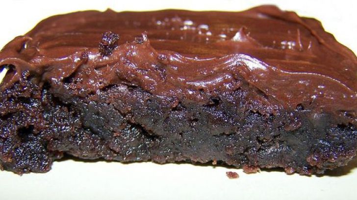 Cea mai sănătoasă negresă. Nu conţine zahăr şi are glazură de avocado