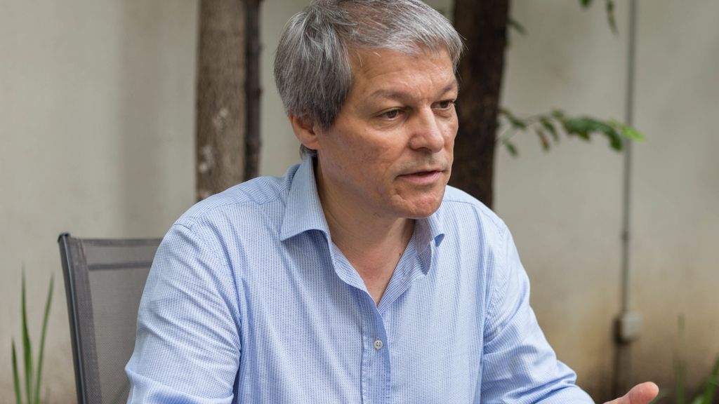 Cioloş va candida şi la europarlamentare, şi la alegerile parlamentare din 2020