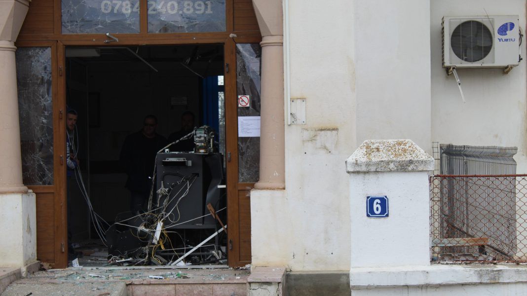 Moda bancomatelor "aruncate în aer" lovește la Brăila VIDEO