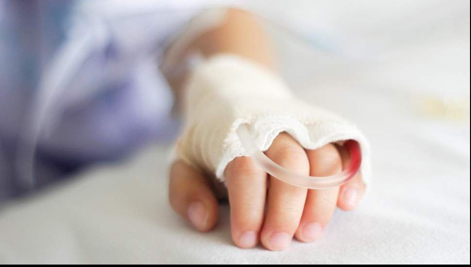 Mesajul unei bolnave de cancer pentru Ministrul Sănătății: Ne condamnați la moarte. Vă cer eutanasierea 