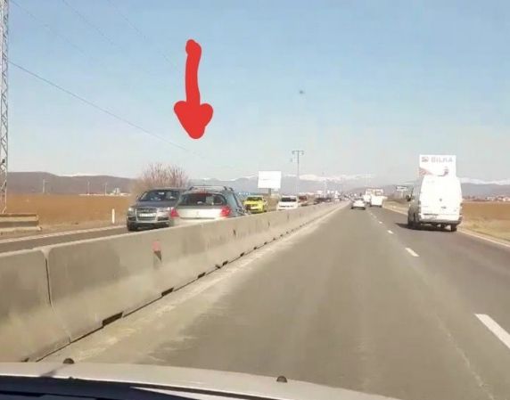 Aşa nu se mai poate, schimbaţi legea! Un şofer de 84 de ani, pe contrasens pe DN1 (VIDEO)