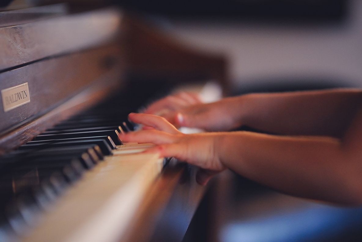 Cum să descoperi pasiunile copilului tău. Sunt pași esențiali 