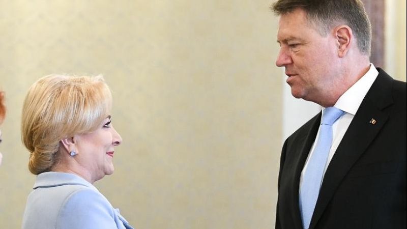 Dăncilă, acuzată că îi amăgește pe pensionari. Iohannis: "Nu, doamnă, nu ați mărit nimic"
