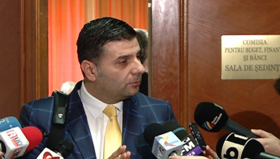 Ministrul Comunicațiilor are chef de glume pe Facebook, după demisia guvernului finlandez