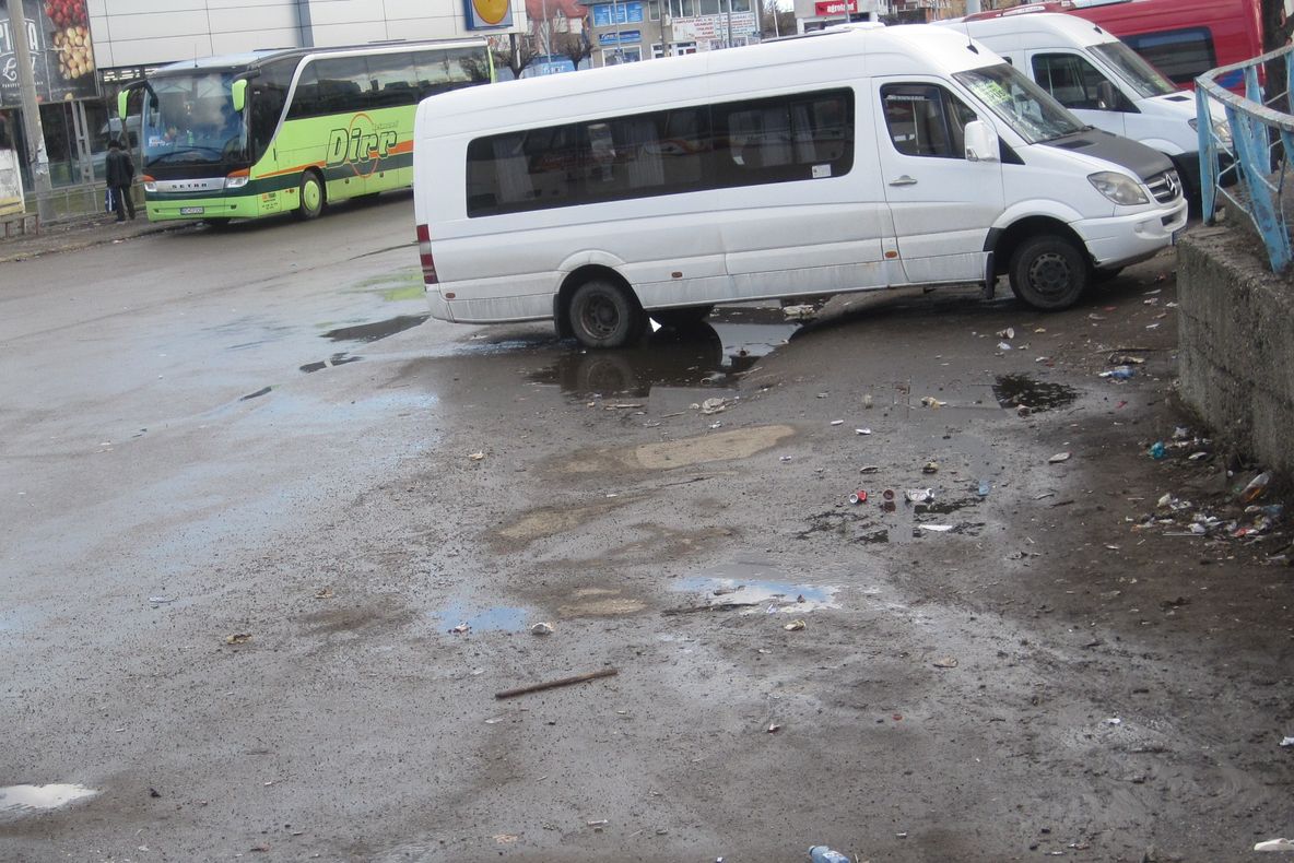 Imaginile dezastrului! Cum arată Autogara din Bacău