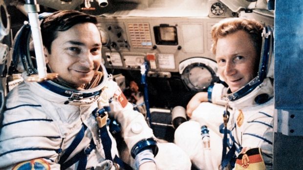 Doliu! Unul dintre pionierii spaţiului a încetat din viață