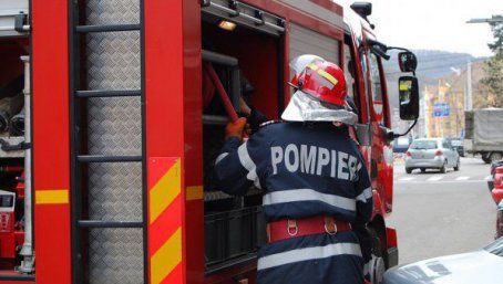 Incendiu la unitatea militară din Curtea de Argeș!