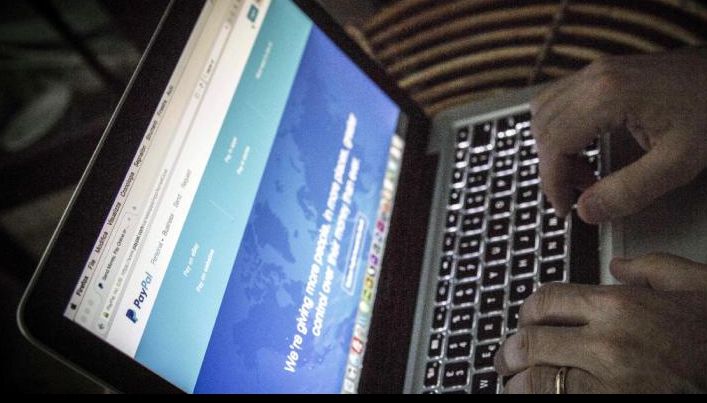 "Generalul american" a lăsat-o fără 37.000 de euro