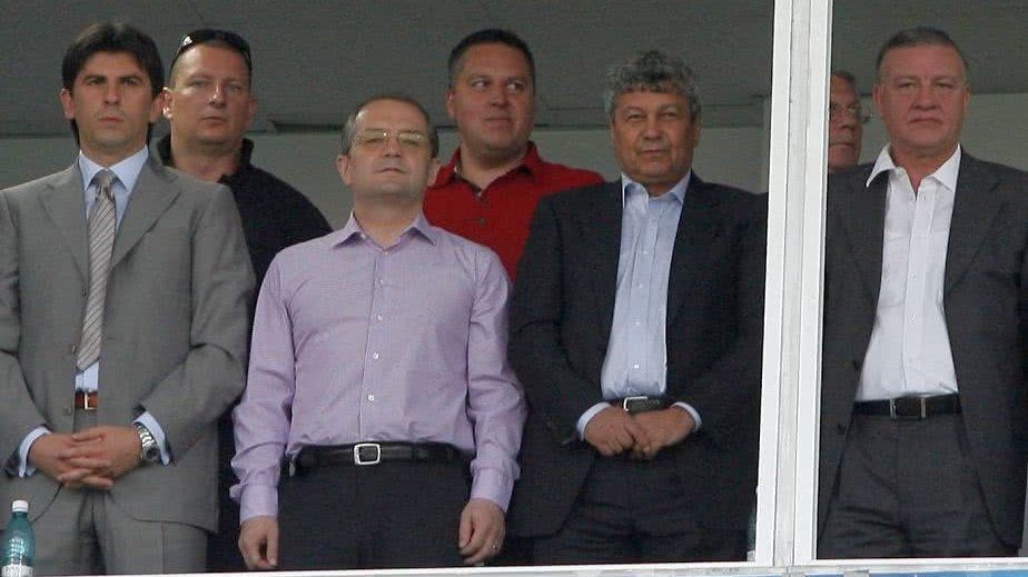 „Iohannis să-i facă statuie!” Propunerea care a uimit pe toată lumea