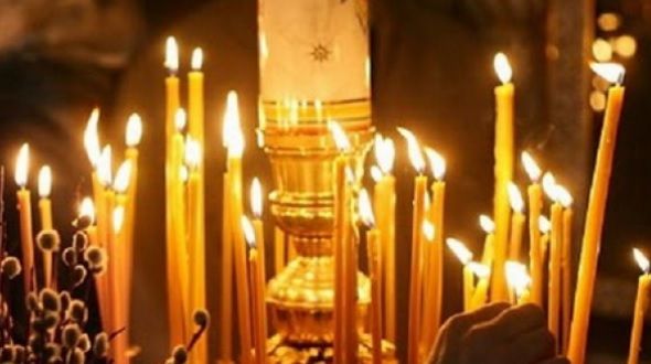 O cântăreață a murit la scurt timp după ce a născut 