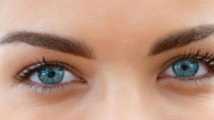 Ce se întâmplă în creierul tău dacă te uiți în ochii cuiva timp de 10 minute. E halucinant 