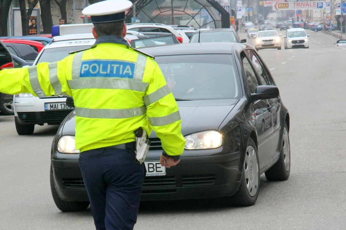 Șoferii care rămân fără permis ar putea să-și aleagă singuri perioada în care n-au voie să conducă
