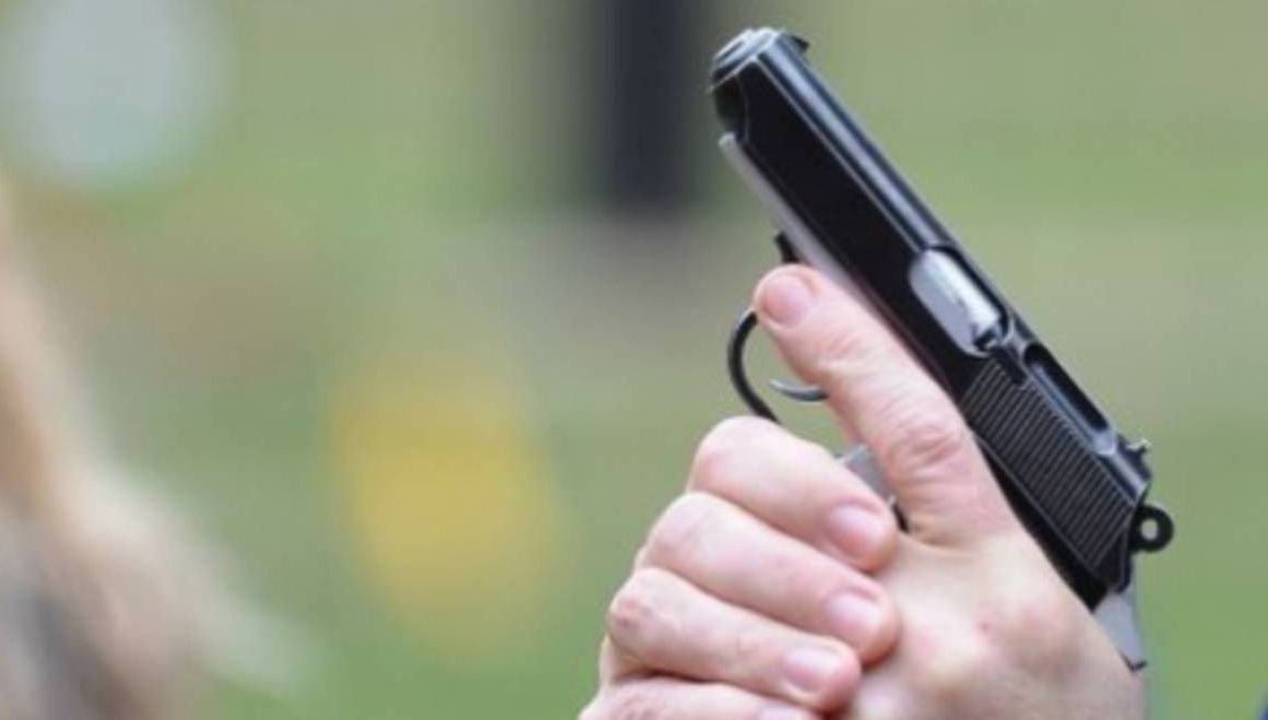 Urmărire cu foc de armă în Pitești! Hoți prinși în flagrant