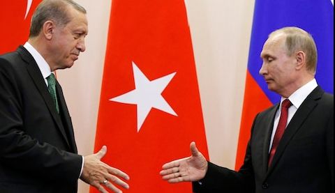 Turcia riscă "consecinţe grave" dacă bate palma cu Putin. Armele sunt pregătite