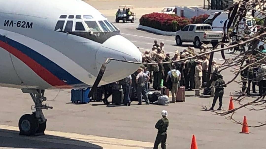 Rusia a trimis militari și echipament în Venezuela, ajutor crucial de la Putin pentru Maduro