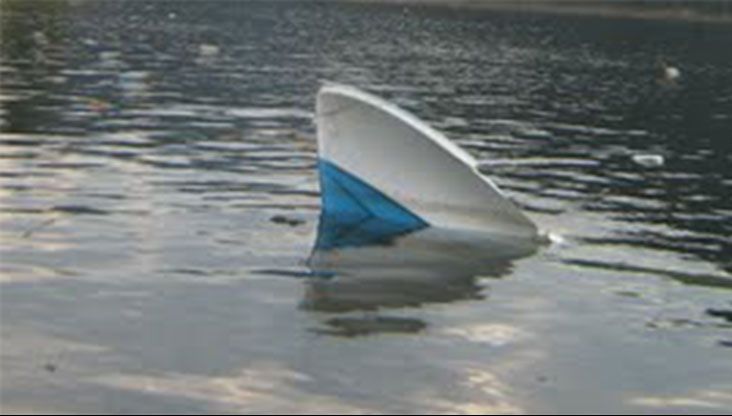 O şalupă cu o tonă de droguri, descoperită în apropiere de Sulina