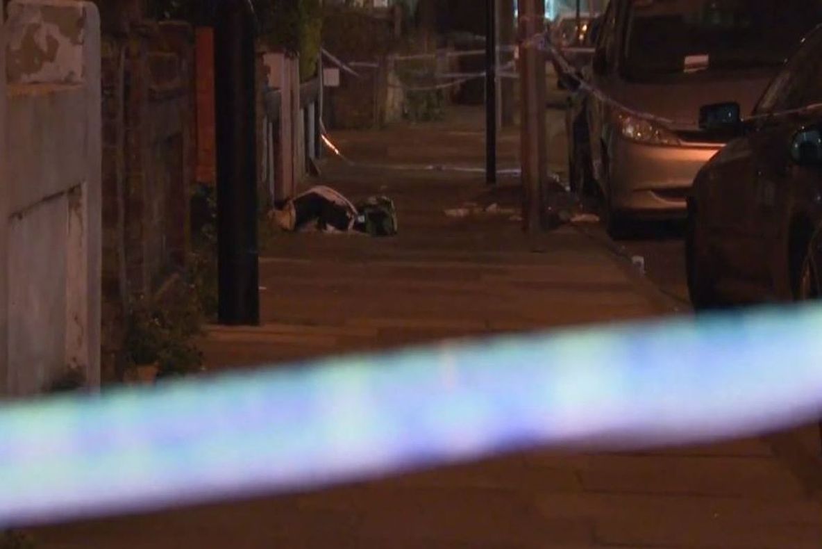 Atacuri în serie la Londra. Patru oameni înjunghiați. Poliția caută un suspect