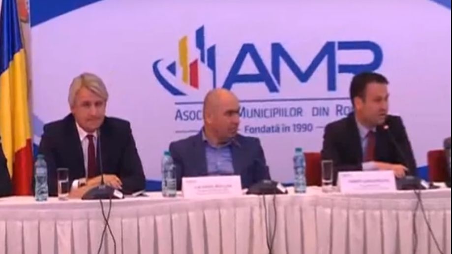 Teodorovici a avut o zi grea, i-a jignit şi ironizat pe toţi cei care l-au contrazis