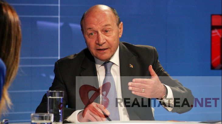 Cum au fost mințiti pensionarii în ultimii doi ani! Traian Băsescu vine cu dovada