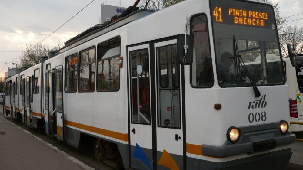 Trafic blocat pe linia tramvaiului 41 din cauza unui accident
