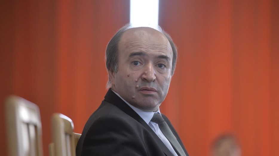 Sindicatele din penitenciare: Tudorel Toader, ministru de nota 2, autodenunţ pentru incompetenţă