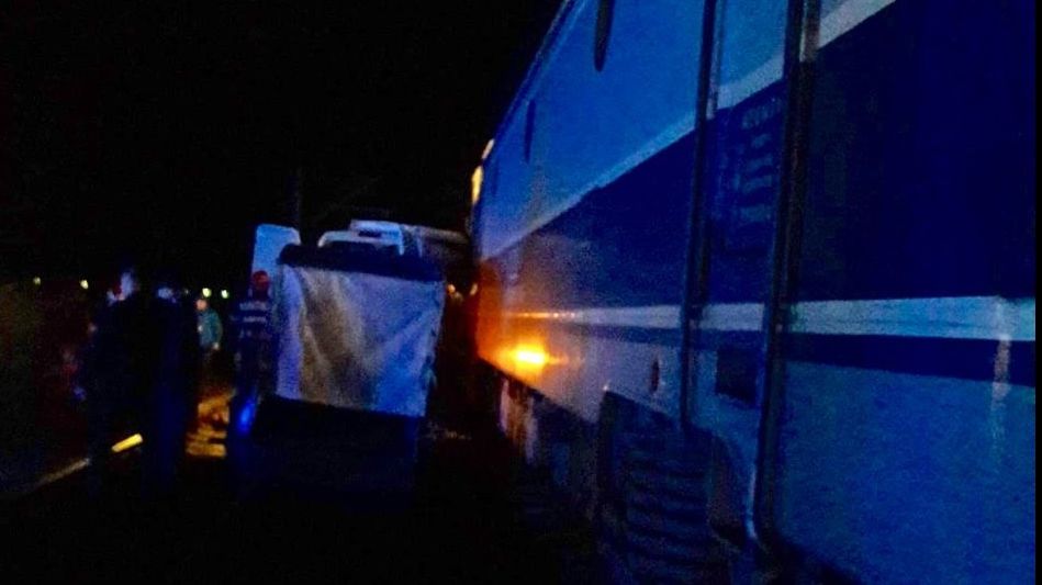 O tânără de 24 de ani, a patra victimă din "microbuzul morții", spulberat de tren la Buzău