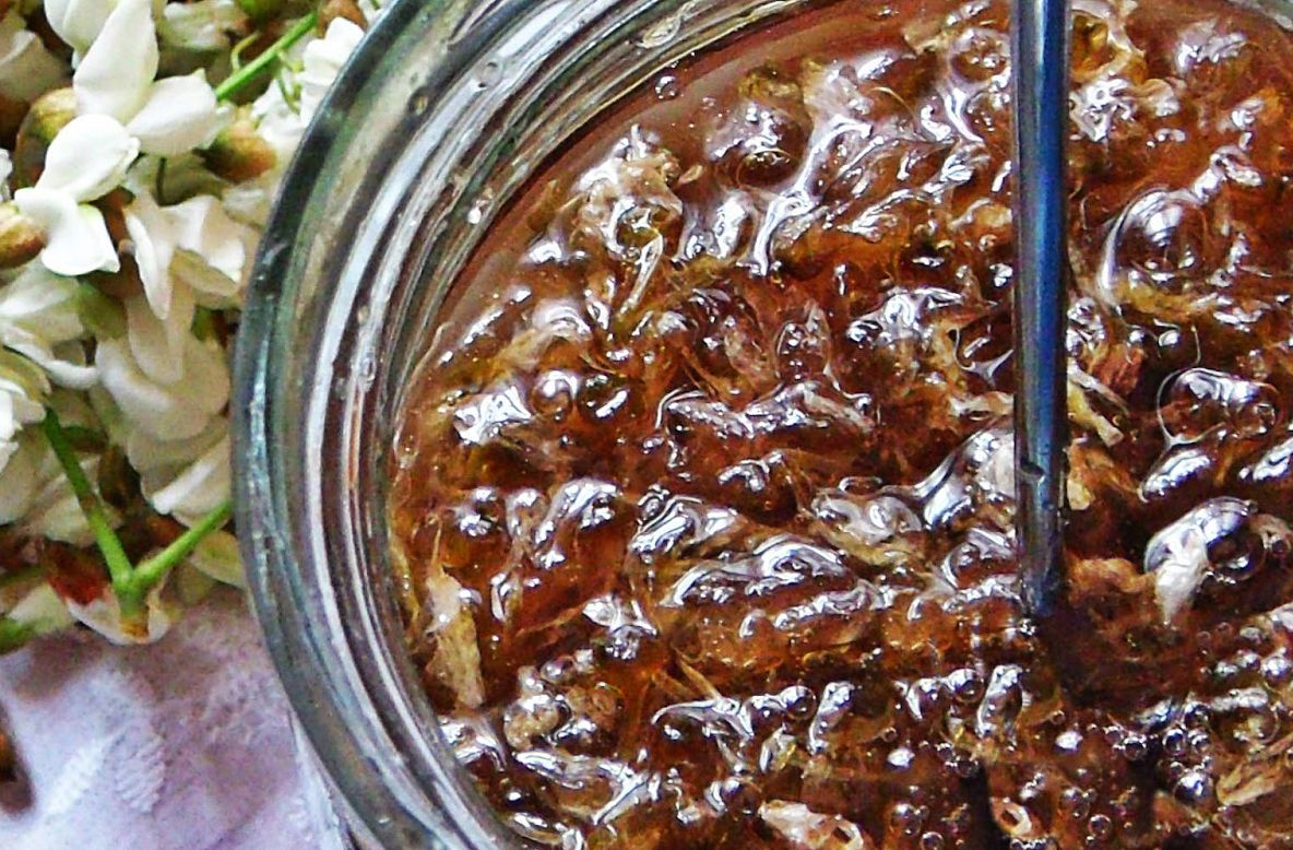 Dulceaţă din flori de salcâm: cea mai simplă reţetă. Va ieşi delicioasă!