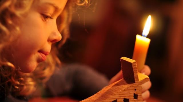 Hristos a înviat! Credincioșii din toată țara sărbătoresc Paştele