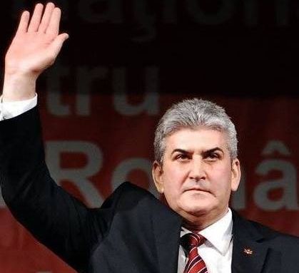 Gabriel Oprea a mers în mai multe filiale UNPR din Transilvania, la şedinţele de lucru 