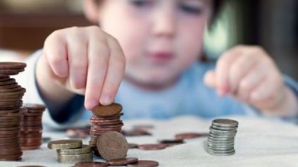 Klaus Iohannis trimite la CCR legea privind conturile de economii "Junior Centenar” 