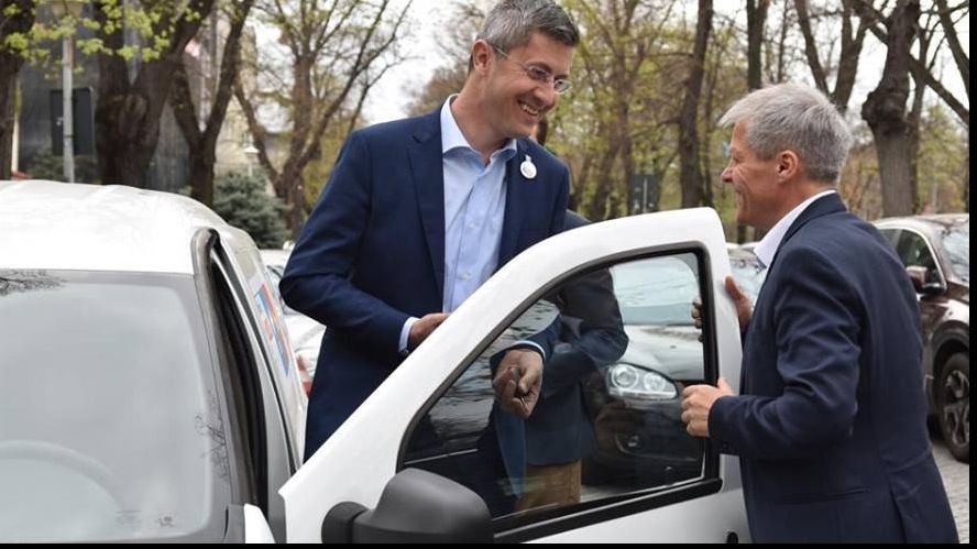 USR anunță oficial în ce condiții ar putea veni la guvernare. Când vrea Dan Barna anticipate