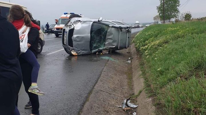 Accident extrem de grav în județul Iași: Un copil încarcerat, mai multe persoane rănite
