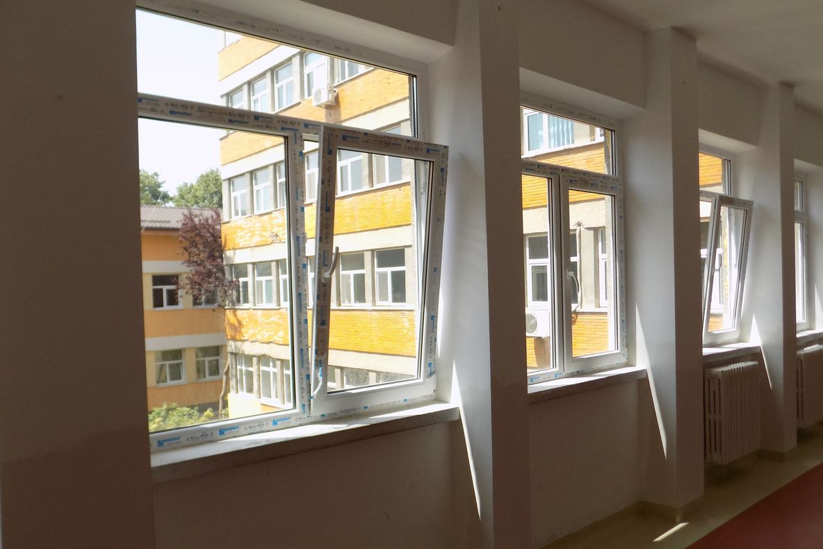 Doi arși la Spitalul Municipal din Bârlad: Se caută soluții pentru transferarea lor!