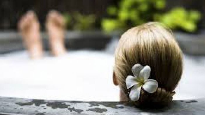 Câte calorii poți pierde dacă faci băi lungi și fierbinți. Iată ce spun cercetătorii!