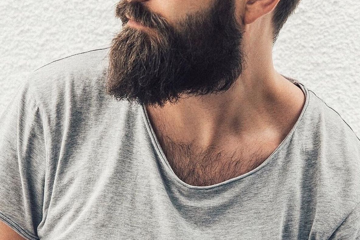 De ce bărbații îmbătrânesc mai repede decât femeile? Și tu faci asta zi de zi, deși este una dintre CAUZE