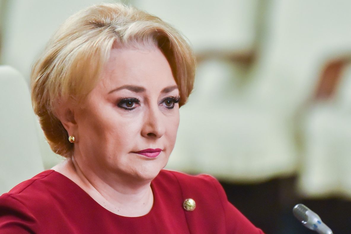 Dăncilă: ”Îmi cer scuze tuturor celor care se așteptau la un eveniment solemn major”