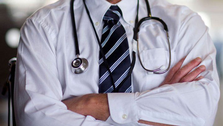 Semnul clar că vei face cancer. Un medic dezvăluie care e acesta. E banal şi toţi îl ignoră