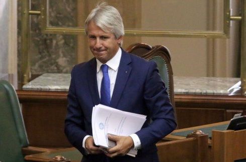 FMI îi dă o veste proastă lui Teodorovici, viitorul nu arată bine