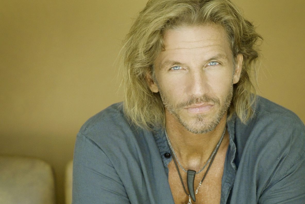 Îl mai știi pe Ivo din "Înger sălbatic"? Cum arată în prezent. Îl recunoști? 